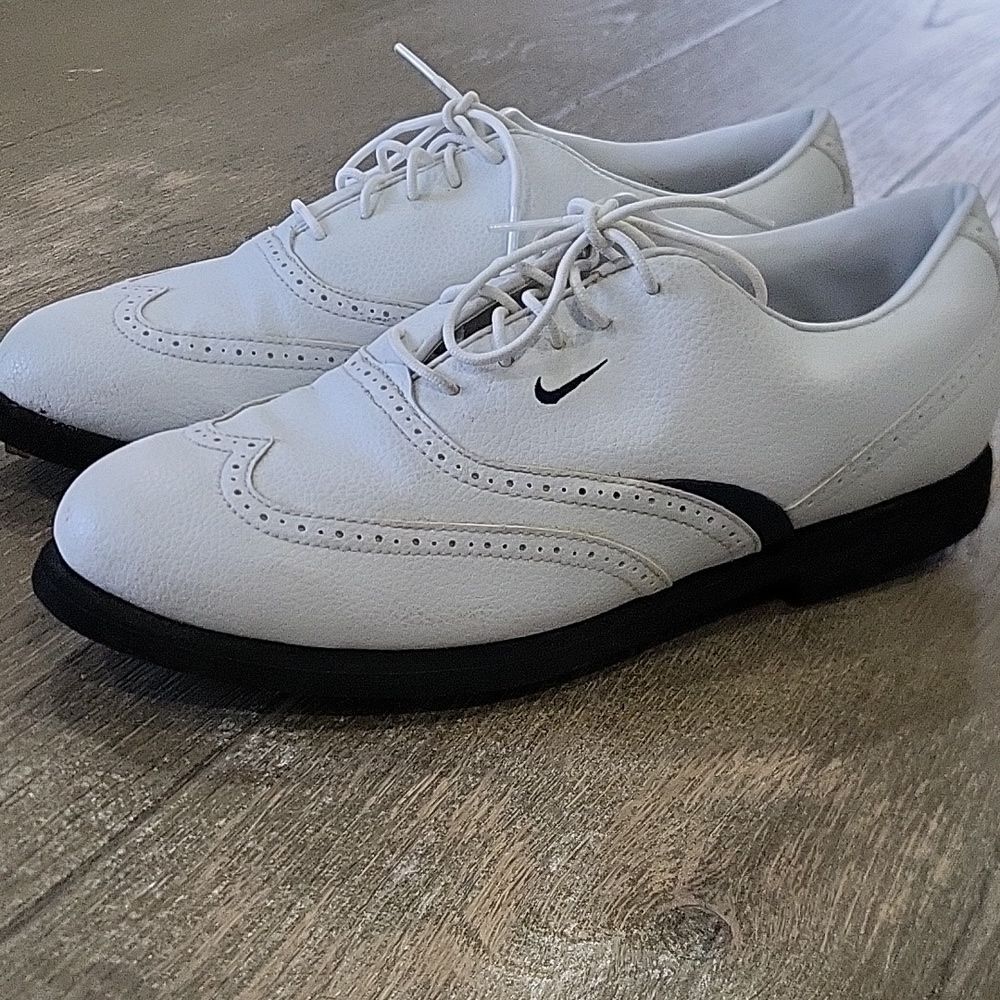 ladies nike air golf shoes